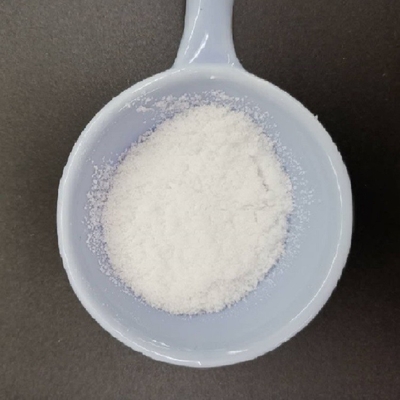純度99.4%のKNO3硝酸カリウム肥料の白い水晶粉